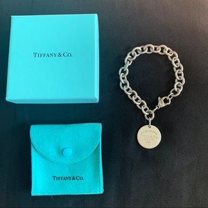 Return to Tiffany round tag bracelet